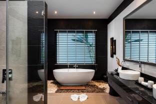 Wave Heaven Villa  Villa in Rawai