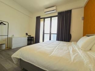 Hidden Treasures B&B, Private House, Central Puli City, accommodates 6-10 people. Vacation rental in Taiwan, Province of China