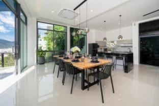 Patong Cliff  Pool villa 12 Rooms /Phuket/sleep 26 Villa in Patong