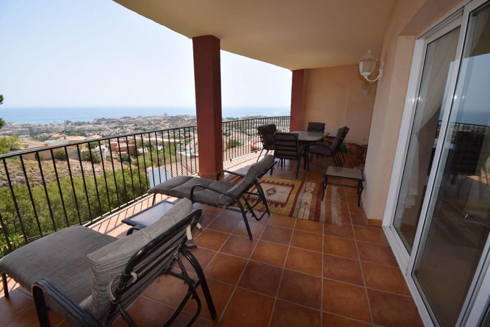 Villa Romeo, with salt water pool Villa in Benalmadena