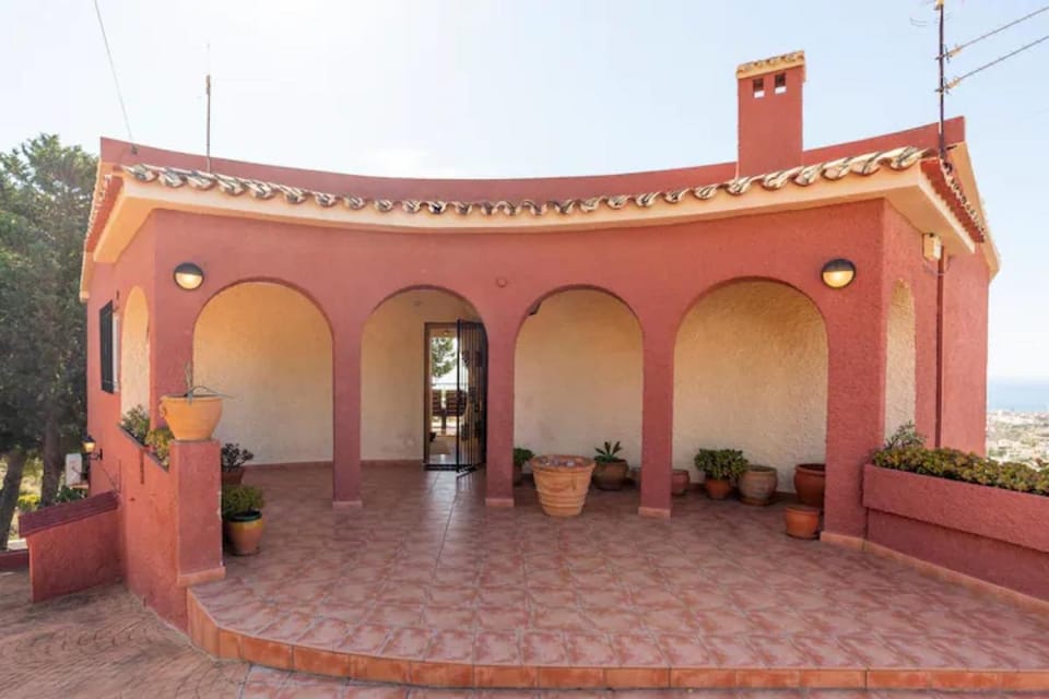 Villa Romeo, with salt water pool Villa in Benalmadena