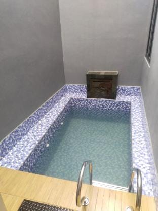 VILA ALIEF BATU (HUBUNGI DAHULU JIKA INGIN PESAN) Villa in Batu