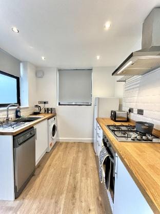 Modernised 3-bed home in Bamber Bridge, Preston Vacation rental in England