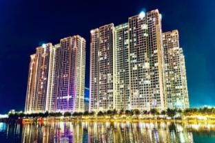 Ở Nhà Apartment Vinhomes Smart City Apartment in Laos