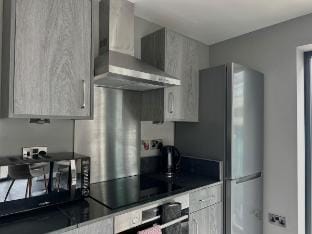 City Centre Albert Dock & Arena Deluxe 2-BR Apt Vacation rental in Liverpool