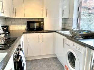 Ideal 4-bed stay-away-home sleeps 6 in Preston Vacation rental in Preston