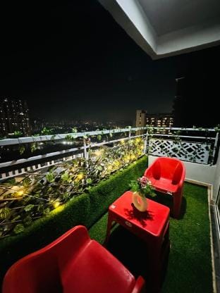 The sky studio in greater Noida Apartment in Noida