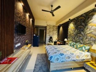 The sky studio in greater Noida Apartment in Noida