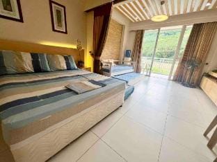 Miranda B 201 At Pico de Loro by Raquel’s Place Apartment in Nasugbu