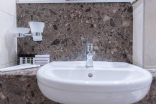 Lovely 1BDR Apt with Patio and Shared Pool Apartment in Kouklia
