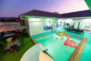 Clear98 Smile Pool Villa Sattahip Vacation rental in Chon Buri Changwat