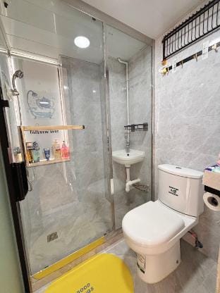 Two Rooms with 1 Living Room and Washing Machine next to CWB Times Square Apartment in Hong Kong