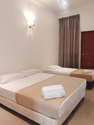 Pearl Villa 5 Bedroom Unit 17 Villa in Port Dickson