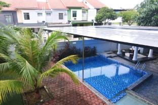 A Chic & Comfy 4BR Home with Private Pool Vacation rental in Johor Bahru
