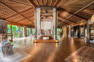 Stylish 8BR Wellness Pool Villa, Nag Shampa Estate Villa in Tampaksiring