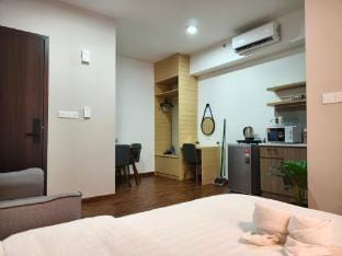 Cozy Double Queen Studio Apartment in Kota Kinabalu