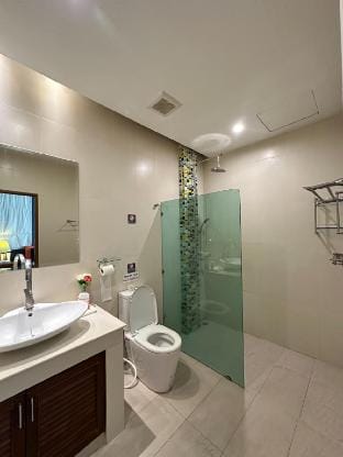 4 Bedroom Villa with Private Pool Villa in Chalong