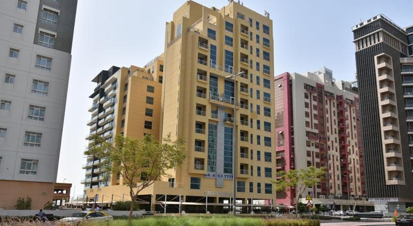 Cityview Partition Room with Balcony in Tecom Hotel in Dubai