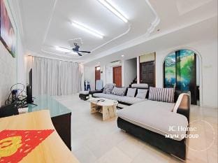5 bedrooms fully Aircon Space Car Porch Event Vacation rental in Johor Bahru