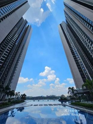 Cinema Couple Vacation | Tropical Theme by JCHome Vacation rental in Johor Bahru
