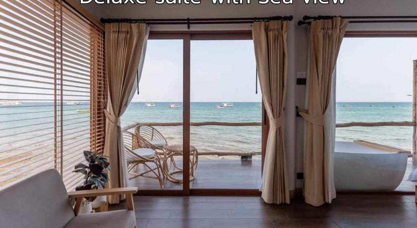 เดอโอเชี่ยนแลนด์ เกาะล้าน Resort in Chon Buri Changwat