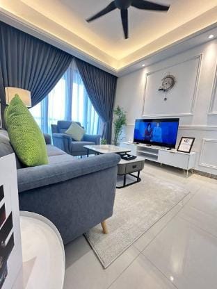 Unblocked CharmingSeaView3BR unitatR&FSeineRegion Apartment in Johor Bahru