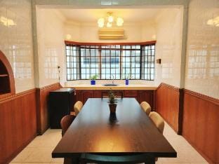 5 min to ipoh town/bungalow 5br 22pax  pasir puteh Vacation rental in Ipoh