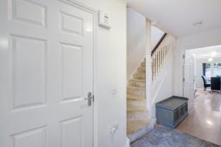 Modern Comfort 4 Bedroom 3 Bath Hse in Maidenhead Vacation rental in Maidenhead