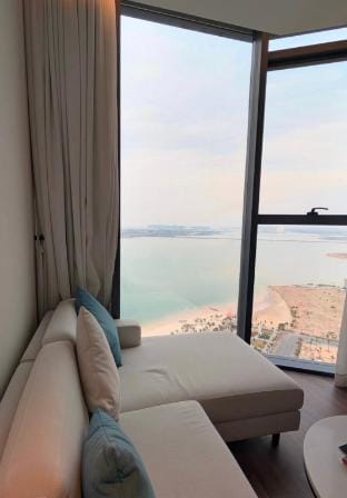 Alacarte Hạ Long - Căn hộ cao cấp trên bãi biển Apartment in Laos