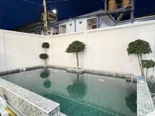 South pattaya Golden Palace,9BR Villa,30PPL Villa in Pattaya City