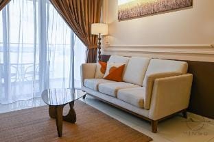 [KingsBay B] #5Pax #VintageWood #Highfloor Apartment in Johor Bahru