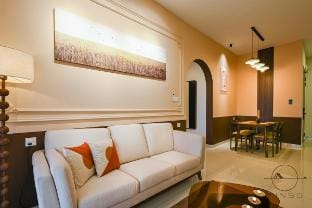 [KingsBay B] #5Pax #VintageWood #Highfloor Apartment in Johor Bahru