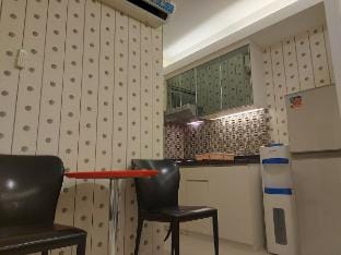 Kalibata City, 2BR, Homy, Pool & City View, Wi-Fi Apartment in South Jakarta City