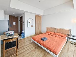 Newly South Gate Studio Apt w/ Pool, Gym, WiFi  Vacation rental in South Jakarta City