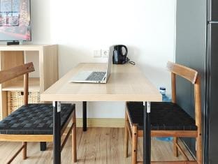 Newly South Gate Studio Apt w/ Pool, Gym, WiFi  Vacation rental in South Jakarta City