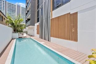 Waterfront Escape at Essentia Apartment in Surfers Paradise
