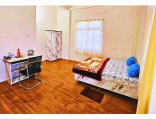Holycity Homestay-Ganga Apartment in Uttar Pradesh