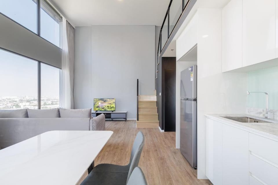 loft 二房可住4人 近jodd夜市 游泳池 Apartment in Bangkok