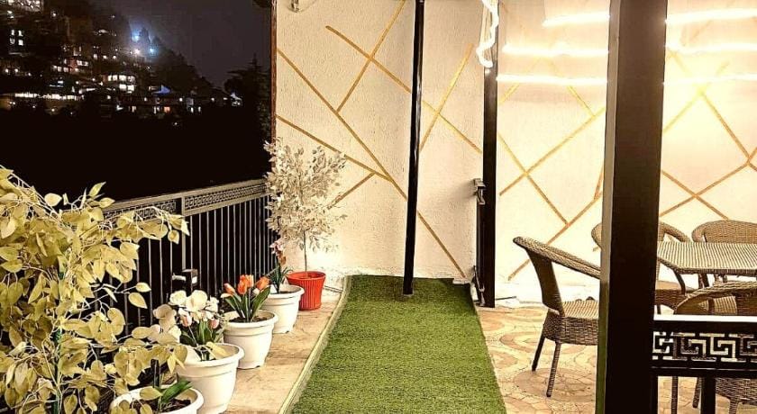 Sarin's *Mistville* 4BHK Villa Mall Road Hotel in Uttarakhand