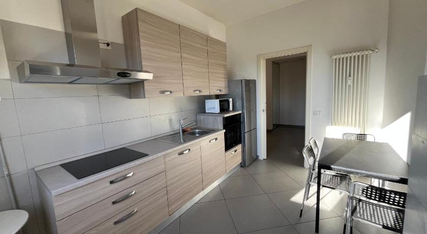 Modernita e Comfort, 150mq Penthouse 3 bedr Hotel in Bergamo