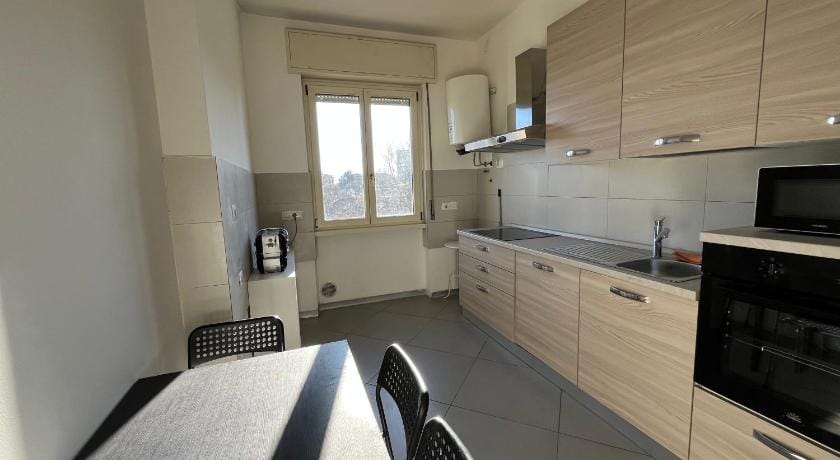 Modernita e Comfort, 150mq Penthouse 3 bedr Hotel in Bergamo