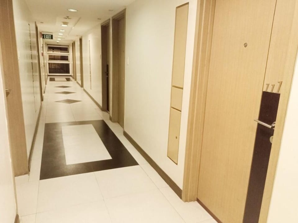 Condo Near MOA and NAIA at SoleMare Parksuites Apartment in Pasay