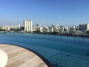 Sunrise city view 3brs high floor free pool Vacation rental in Ho Chi Minh City