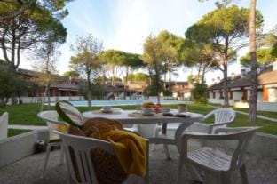 Gorgeous apartment for 8 people in a peaceful and quiet complex with pool Apartment in Bibione