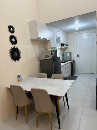 Cityscape minimalist Apartment in Mandaluyong