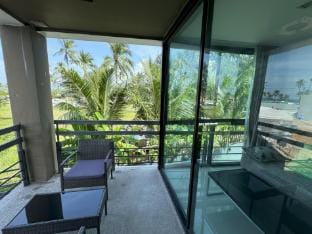Sea view Bang Tao studio at Kris Condo A201 Vacation rental in Choeng Thale