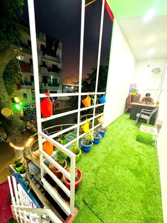 Goroomgo Hkg Homestay Varanasi Vacation rental in Varanasi