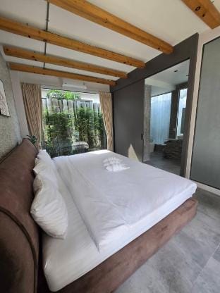 Pool Villa & Onsen Hua Hin Baan Sakura Villa in Hua Hin District