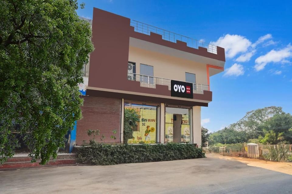 Hotel Radhe Radhe Near Jaipur International Airport Hotel in Jaipur