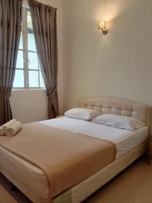 Pearl Villa 5 Bedroom Unit 13A Villa in Port Dickson